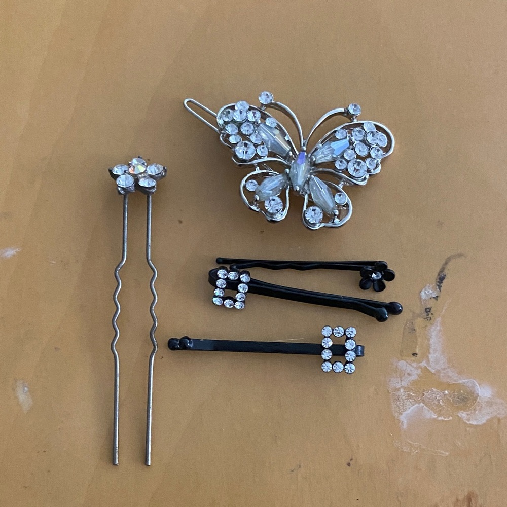 Elegant Silver and Black Hair Accessory Set